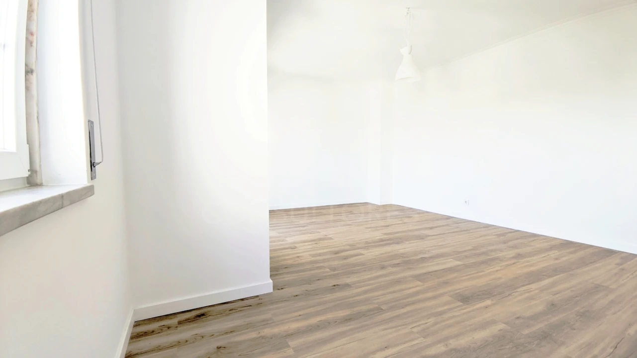 Apartamento T2 para Arrendamento em Póvoa de Santa Iria e Forte da Casa Foto 5