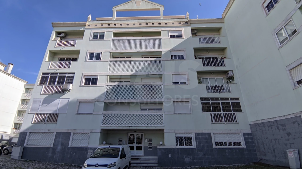 Apartamento T2 para Arrendamento em Póvoa de Santa Iria e Forte da Casa Foto 1