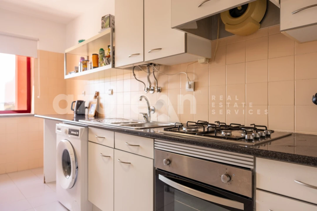 Apartamento T2 para Venda em Caparica e Trafaria Foto 8