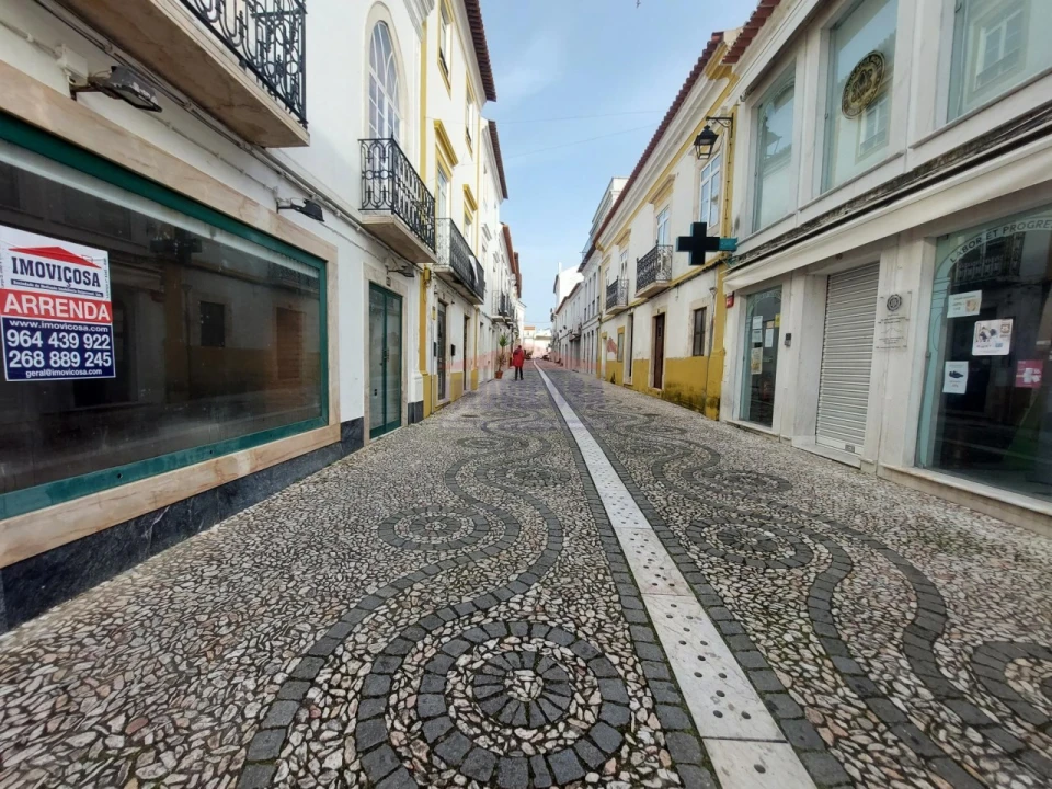 Loja para Arrendamento em Nossa Senhora da Conceição e São Bartolomeu Foto 1