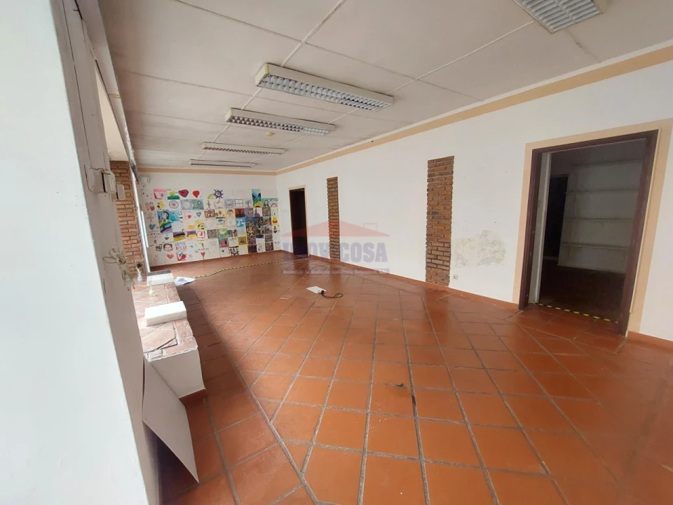 Loja para Arrendamento em Nossa Senhora da Conceição e São Bartolomeu Foto 5