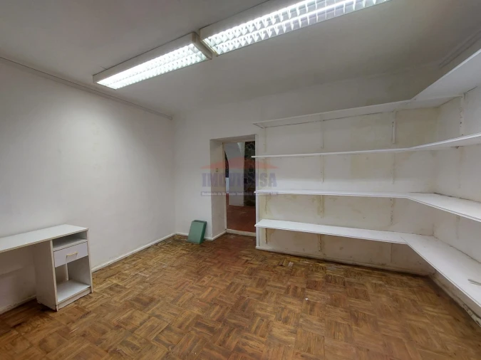 Loja para Arrendamento em Nossa Senhora da Conceição e São Bartolomeu Foto 8