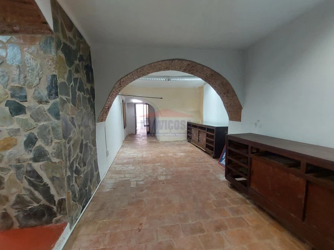 Loja para Arrendamento em Nossa Senhora da Conceição e São Bartolomeu Foto 12