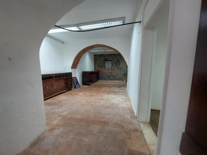 Loja para Arrendamento em Nossa Senhora da Conceição e São Bartolomeu Foto 13