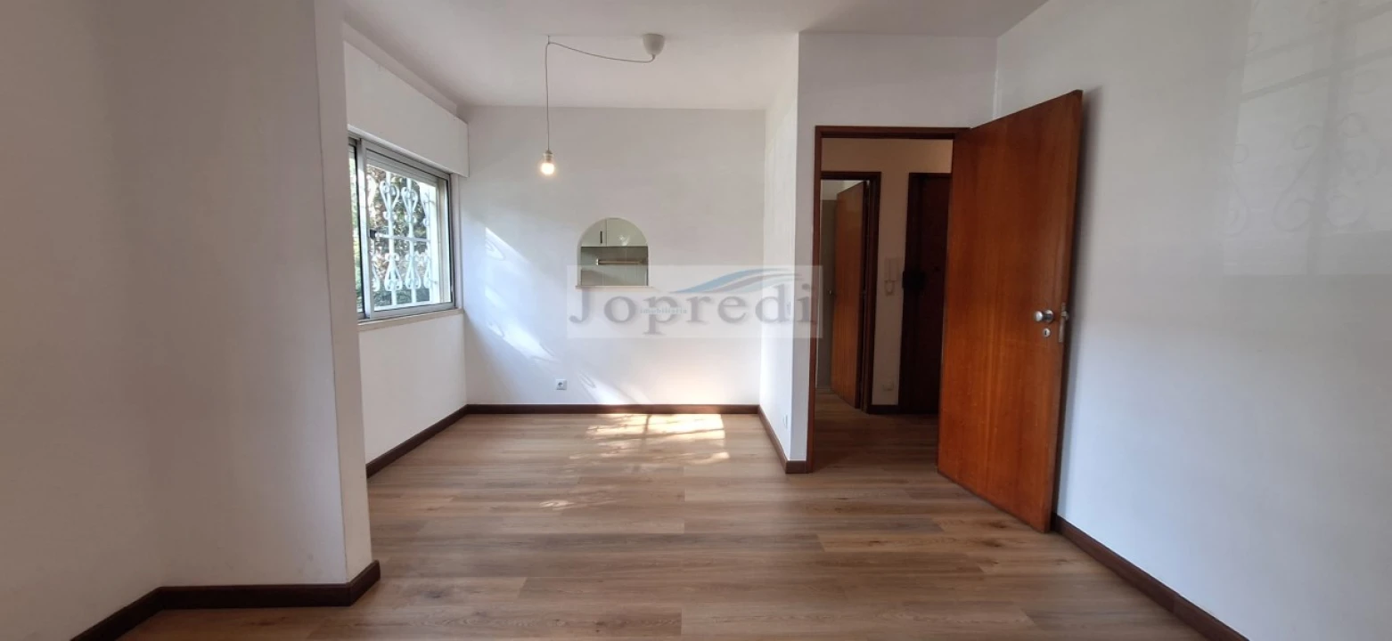 Apartamento T3 para Arrendamento em Oeiras e São Julião da Barra, Paço de Arcos e Caxias Foto 2