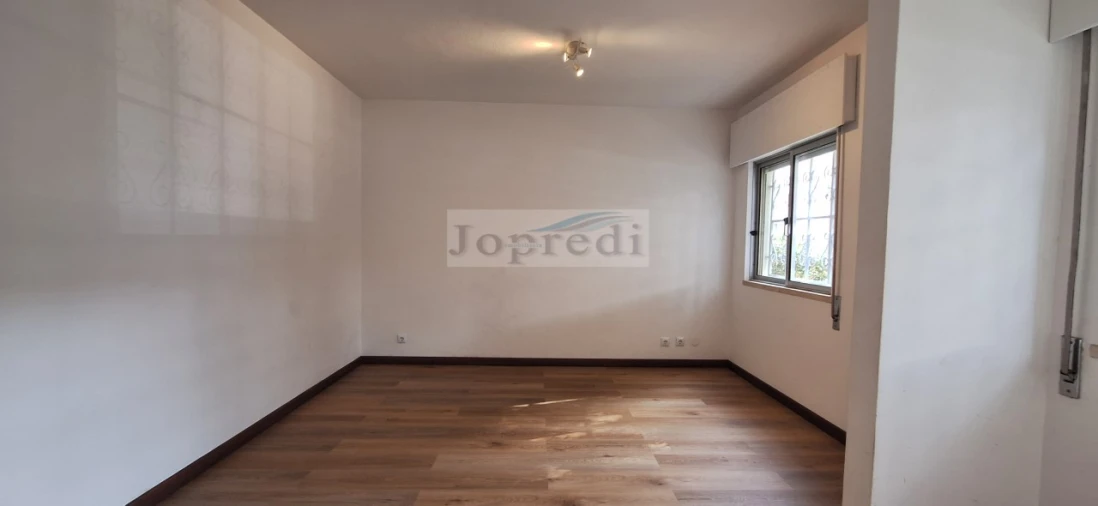 Apartamento T3 para Arrendamento em Oeiras e São Julião da Barra, Paço de Arcos e Caxias Foto 3