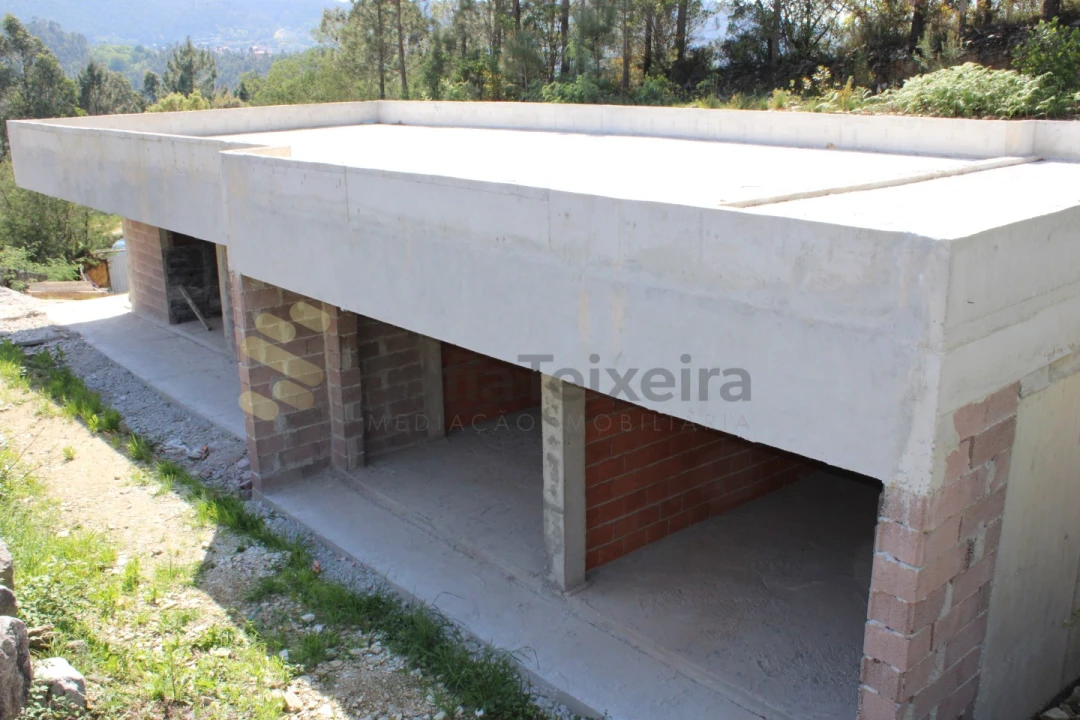 Moradia T2 para Venda em Penafiel Foto 1