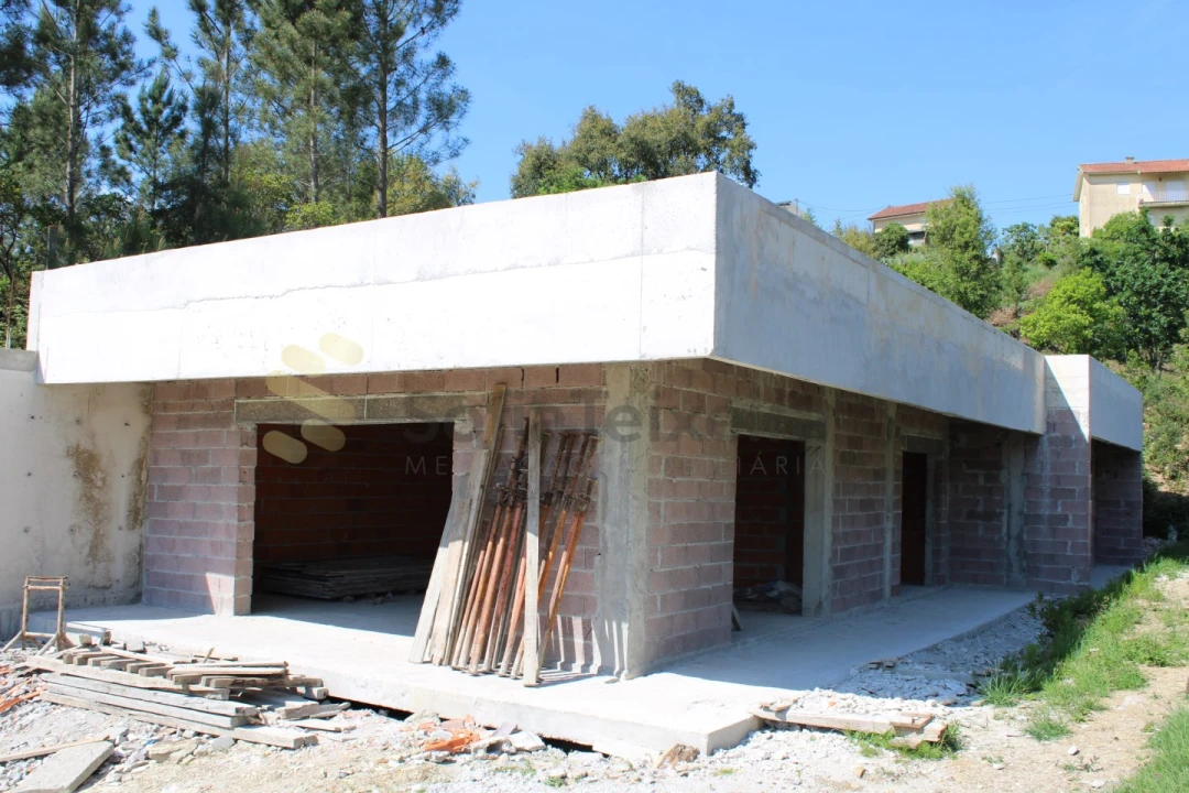 Moradia T2 para Venda em Penafiel Foto 2