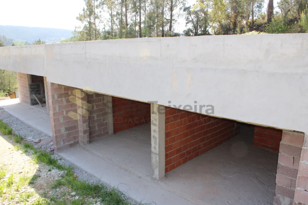 Moradia T2 para Venda em Penafiel Foto 4