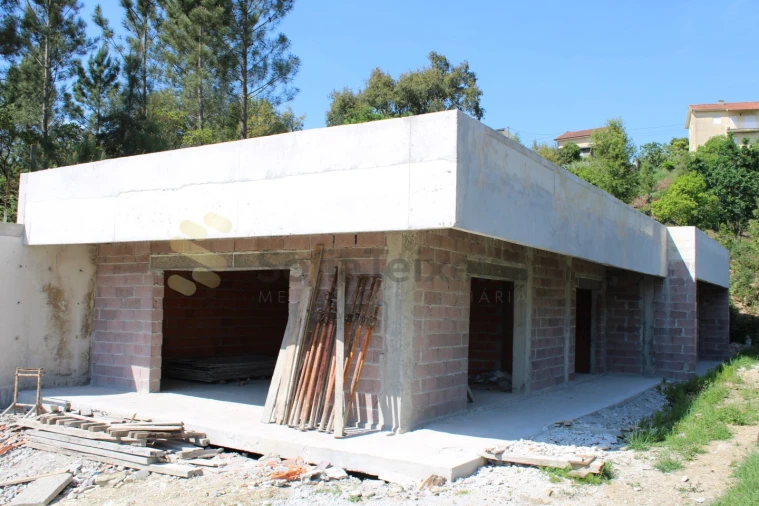 Moradia T2 para Venda em Penafiel Foto 2