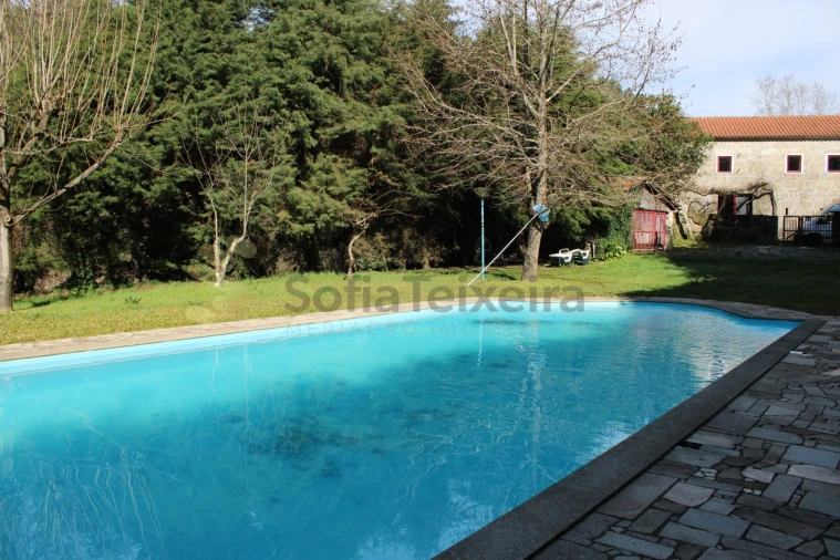Moradia T6 para Venda em Vila Boa de Quires e Maureles Foto 2