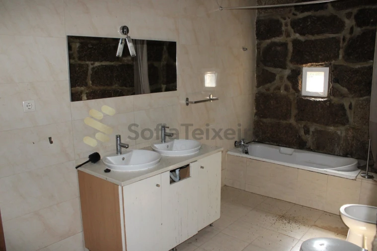 Moradia T6 para Venda em Vila Boa de Quires e Maureles Foto 23