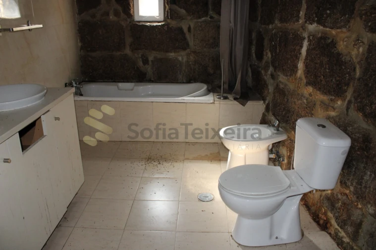 Moradia T6 para Venda em Vila Boa de Quires e Maureles Foto 24