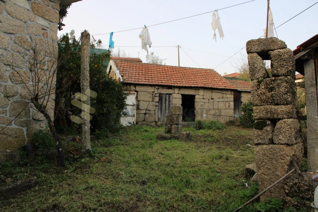 Moradia T3 para Venda em Vila Boa de Quires e Maureles Foto 22