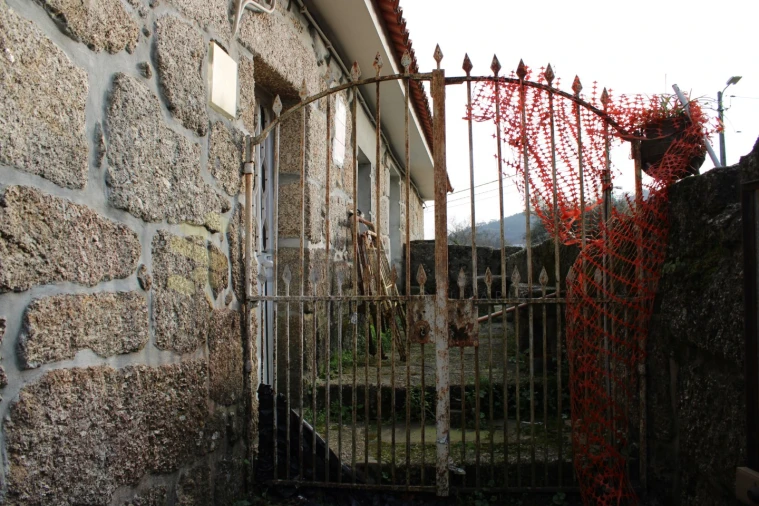 Moradia T3 para Venda em Vila Boa de Quires e Maureles Foto 8