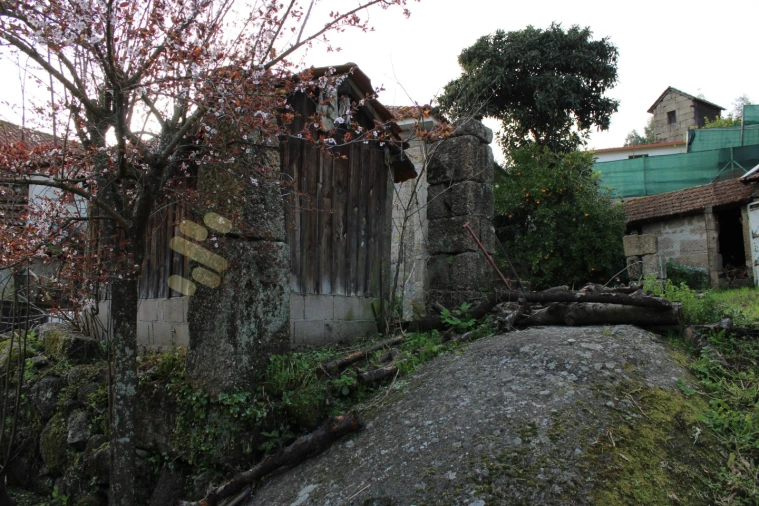 Moradia T3 para Venda em Vila Boa de Quires e Maureles Foto 18