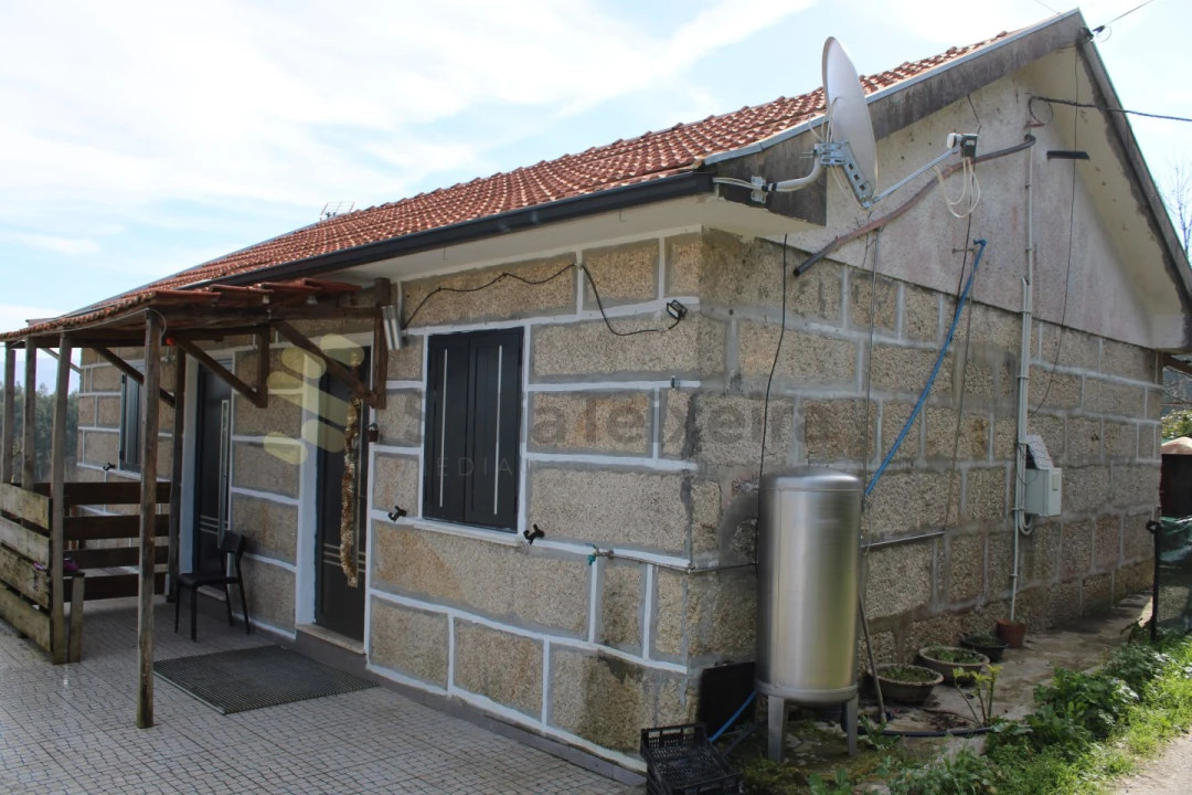 Quinta T3 para Venda em Vila Boa de Quires e Maureles Foto 2