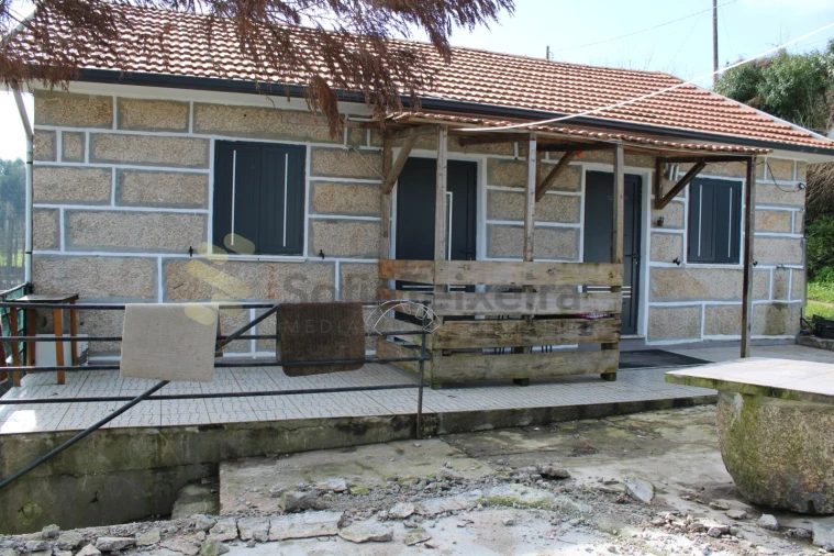Quinta T3 para Venda em Vila Boa de Quires e Maureles Foto 1