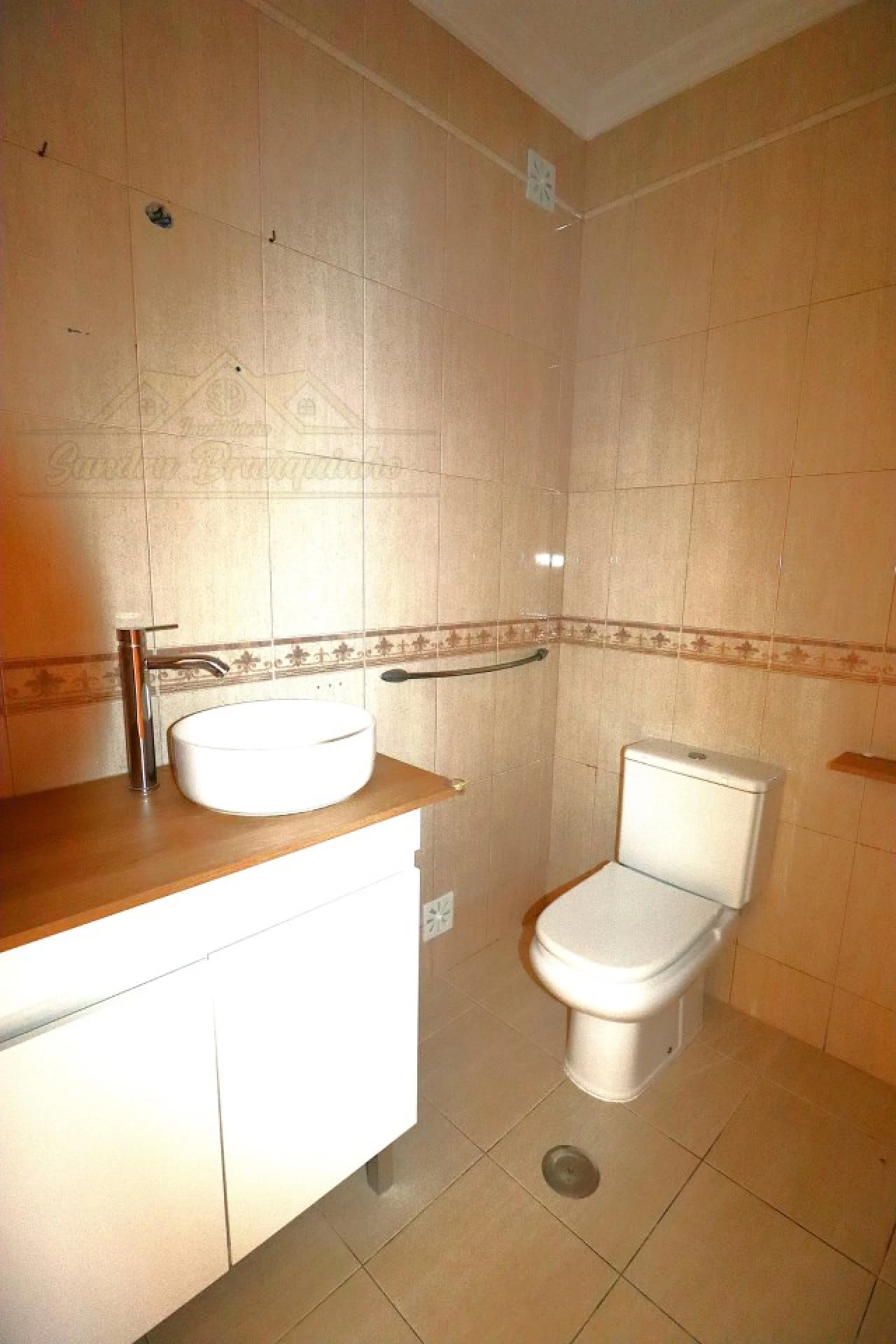 Apartamento T2 para Venda em Bombarral e Vale Covo Foto 19