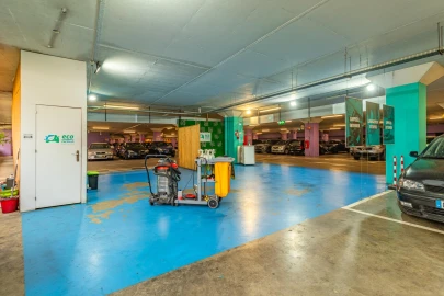 Negócio para Arrendamento em São João da Madeira