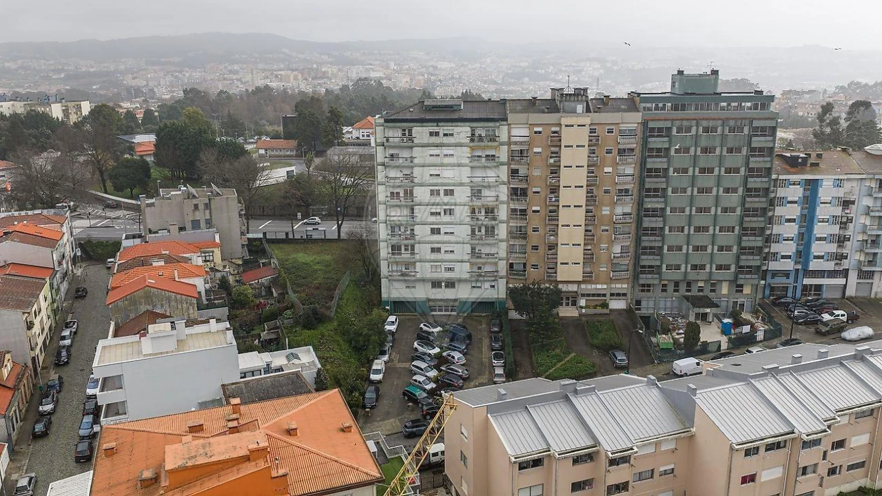 Apartamento T4 para Venda em Paranhos Foto 4