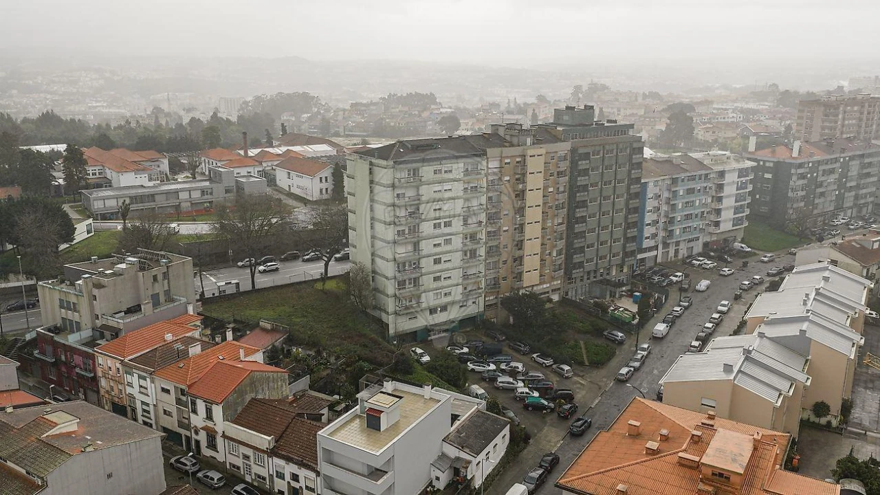 Apartamento T4 para Venda em Paranhos Foto 5