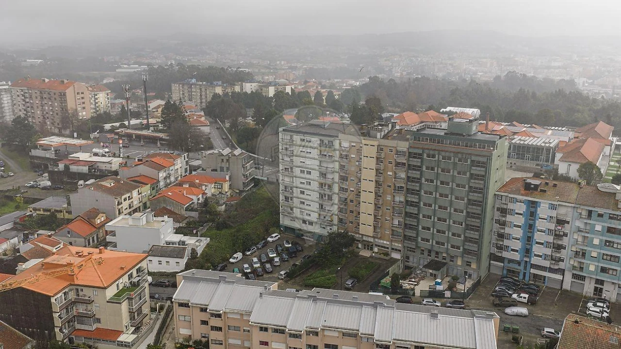 Apartamento T4 para Venda em Paranhos Foto 6