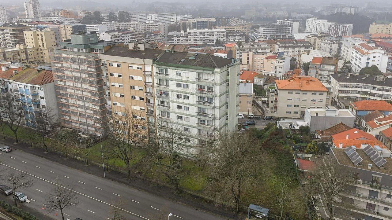 Apartamento T4 para Venda em Paranhos Foto 8