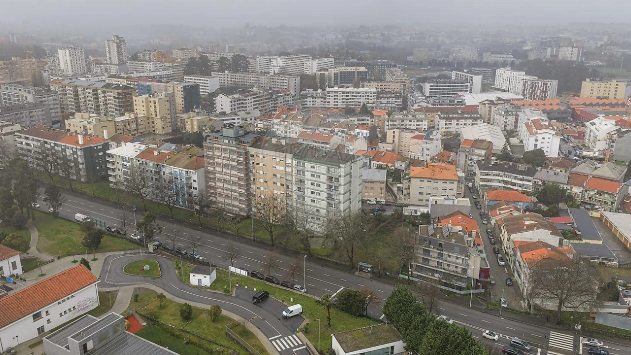 Apartamento T4 para Venda em Paranhos Foto 9