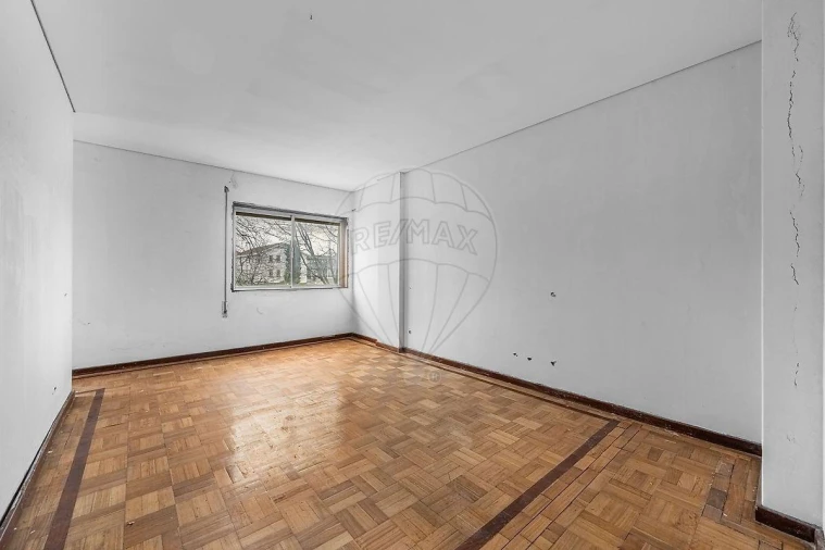 Apartamento T4 para Venda em Paranhos