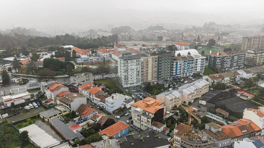 Apartamento T4 para Venda em Paranhos Foto 15