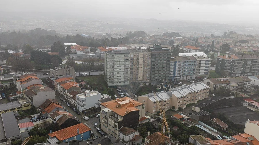 Apartamento T4 para Venda em Paranhos Foto 2