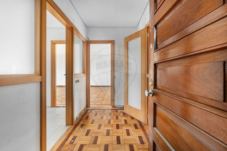 Apartamento T4 para Venda em Paranhos Foto 21