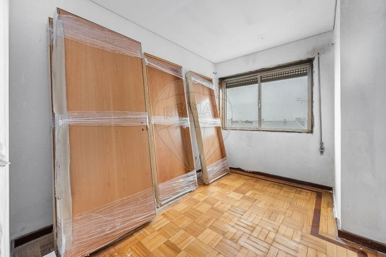 Apartamento T4 para Venda em Paranhos Foto 28