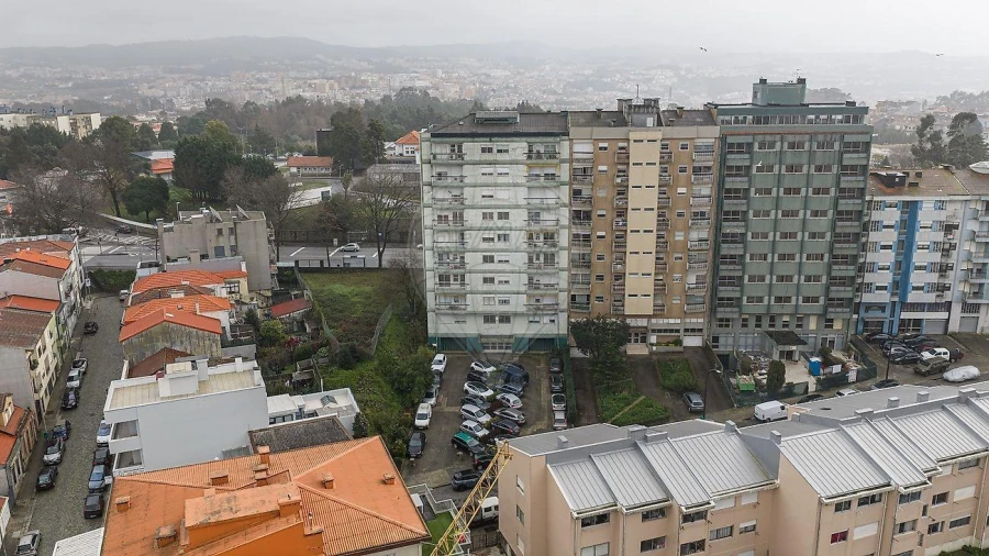 Apartamento T4 para Venda em Paranhos Foto 4