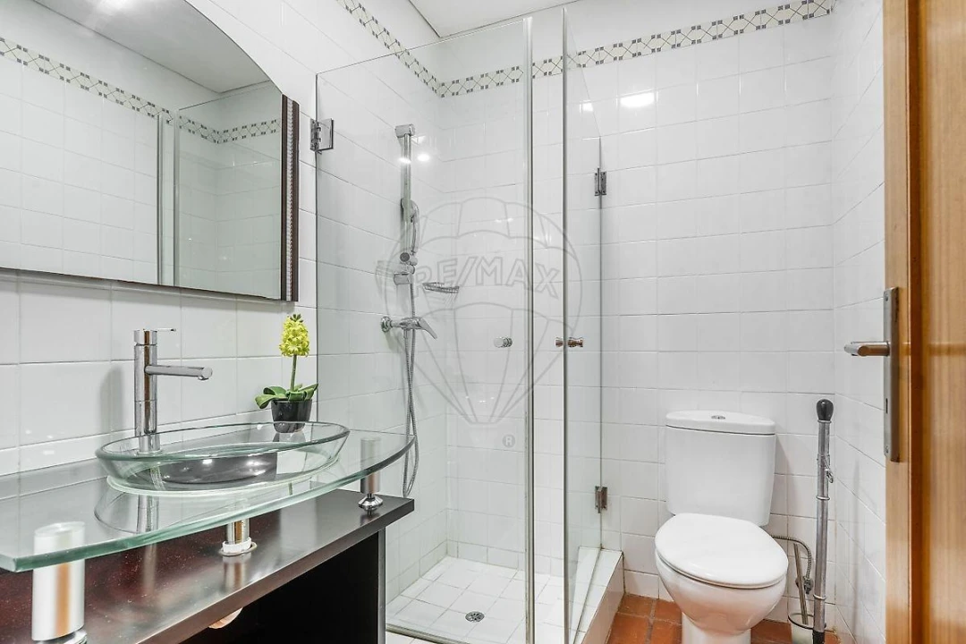 Moradia T7 para Venda em Dem Foto 29