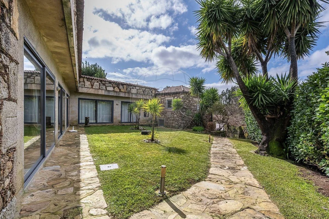 Moradia T7 para Venda em Dem Foto 37