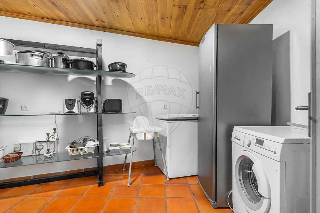 Moradia T7 para Venda em Dem Foto 9