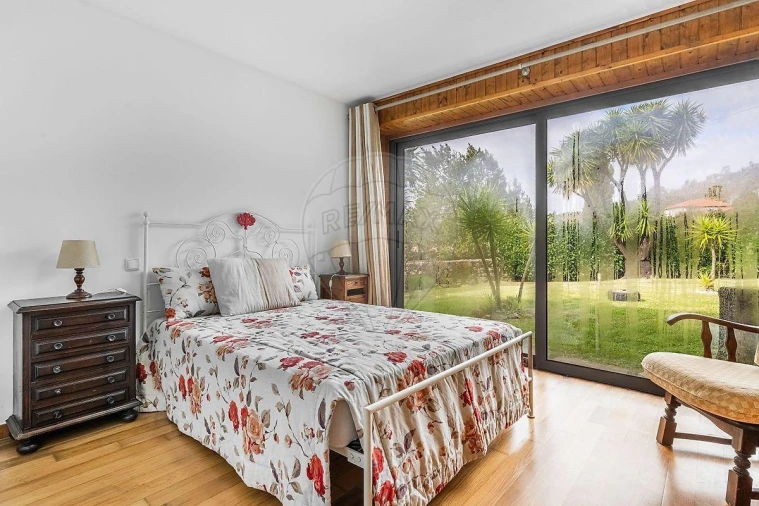 Moradia T7 para Venda em Dem Foto 12