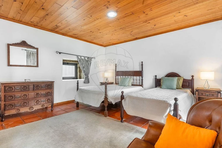 Moradia T7 para Venda em Dem Foto 27