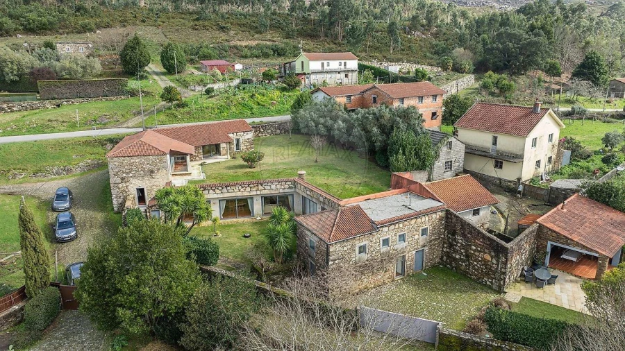 Moradia T7 para Venda em Dem Foto 46