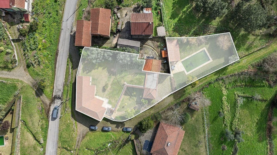 Moradia T7 para Venda em Dem Foto 48