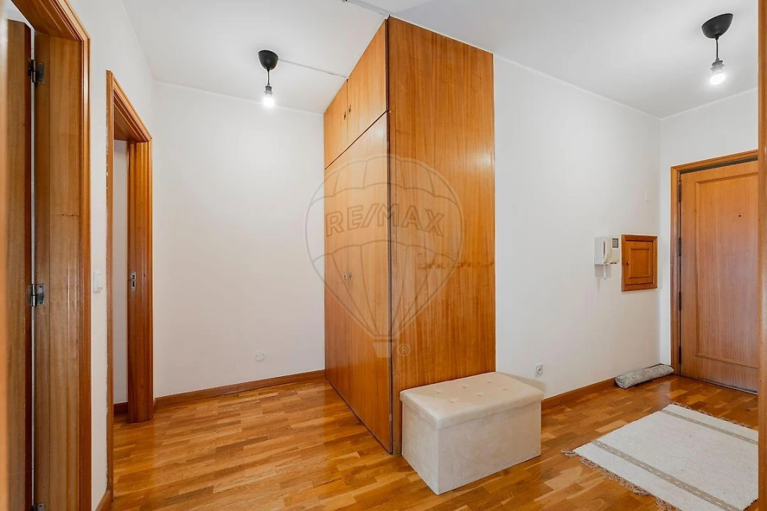 Apartamento T1 para Venda em Paranhos Foto 10