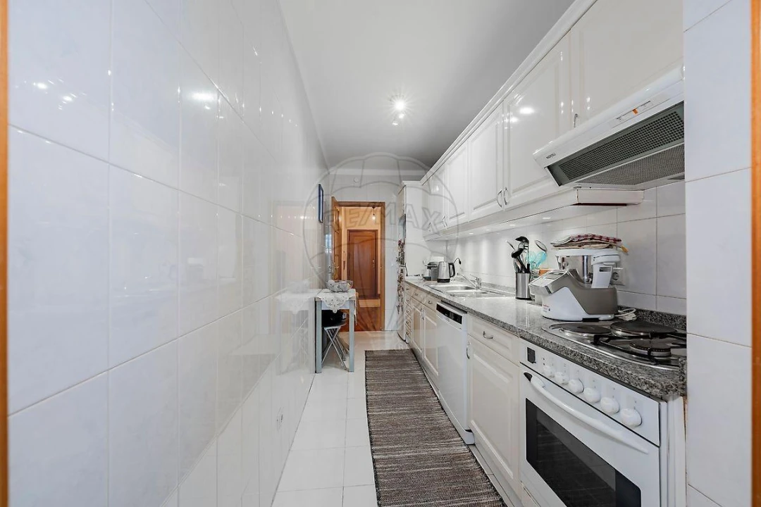 Apartamento T1 para Venda em Paranhos Foto 13