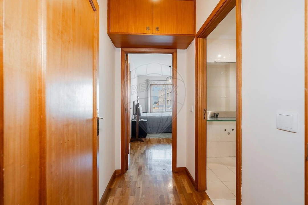 Apartamento T1 para Venda em Paranhos Foto 14