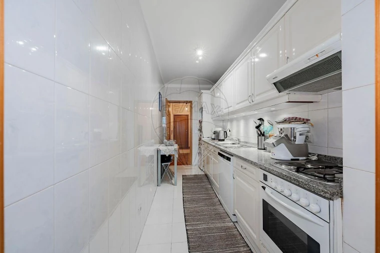 Apartamento T1 para Venda em Paranhos Foto 13