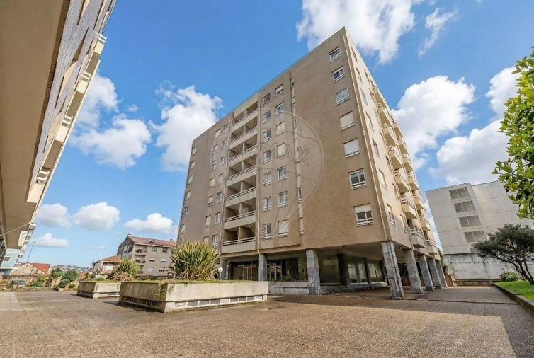 Apartamento T1 para Venda em Paranhos Foto 19