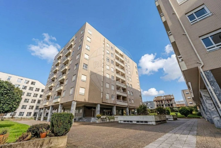 Apartamento T1 para Venda em Paranhos Foto 20