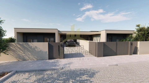 Moradia T3 para Venda em Mazarefes e Vila Fria