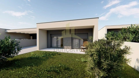 Moradia T3 para Venda em Mazarefes e Vila Fria